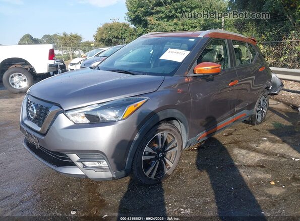 3N1CP5CU9KL540301 2019 NISSAN KICKS Серый Передняя левая четверть