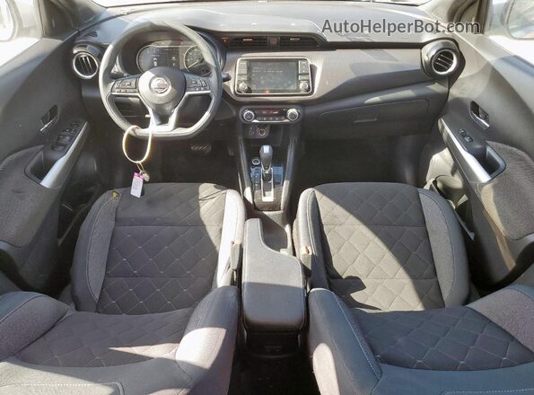 3N1CP5CV0LL484579 2020 NISSAN KICKS Silver Dashboard view