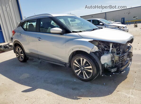 3N1CP5CV0LL484579 2020 NISSAN KICKS Silver Front right