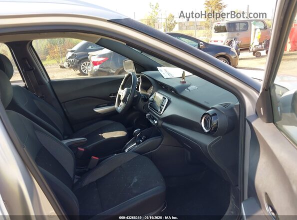 3N1CP5CV4LL503585 2020 NISSAN KICKS Silver Widok wnętrza z przodu