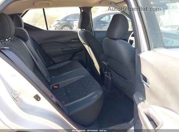 3N1CP5CV4LL503585 2020 NISSAN KICKS Silver Widok naklejki z numerem VIN