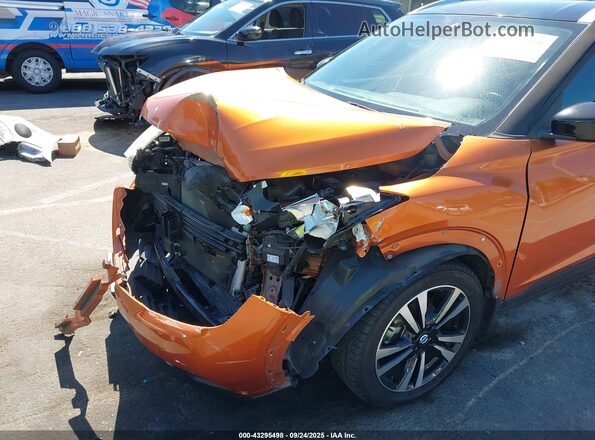 3N1CP5CV5LL572706 2020 NISSAN KICKS Orange Front view