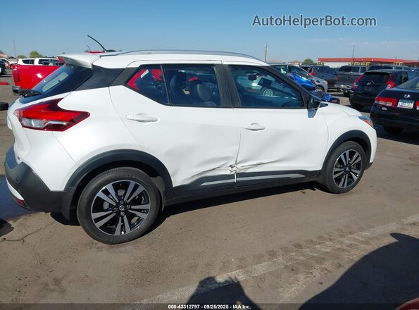 3N1CP5DV0LL511164 2020 NISSAN KICKS White Front view
