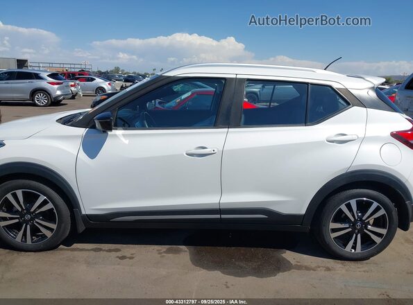 3N1CP5DV0LL511164 2020 NISSAN KICKS White 360 interior view
