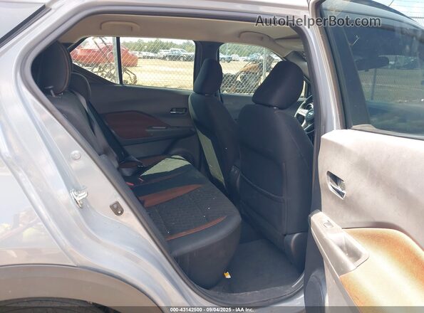 3N1CP5DV0ML563850 2021 NISSAN KICKS Gray Widok naklejki z numerem VIN