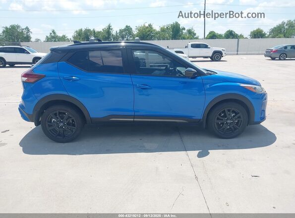 3N1CP5DV4PL542939 2023 NISSAN KICKS Blue Rear interior view
