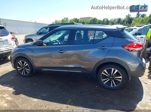 3N1CP5DVXLL543569 2020 NISSAN KICKS Gray 