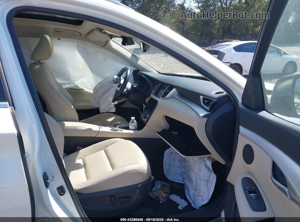 3PCAJ5M19LF111086 2020 INFINITI QX50 White Вид салону спереду