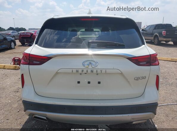 3PCAJ5M19LF120905 2020 INFINITI QX50 White 