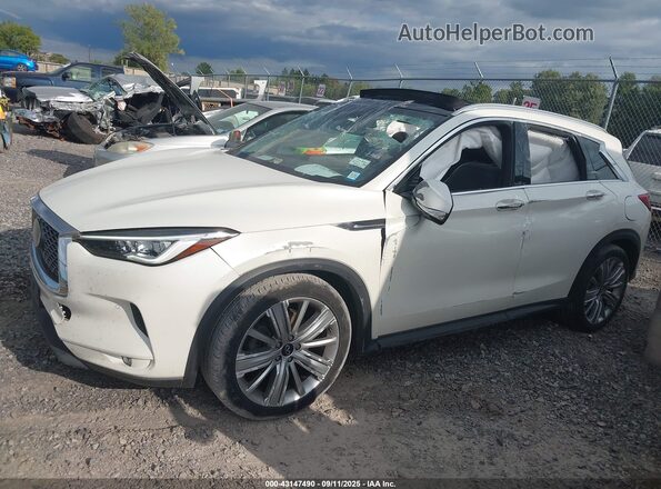 3PCAJ5M32LF101436 2020 INFINITI QX50 White Widok z przodu