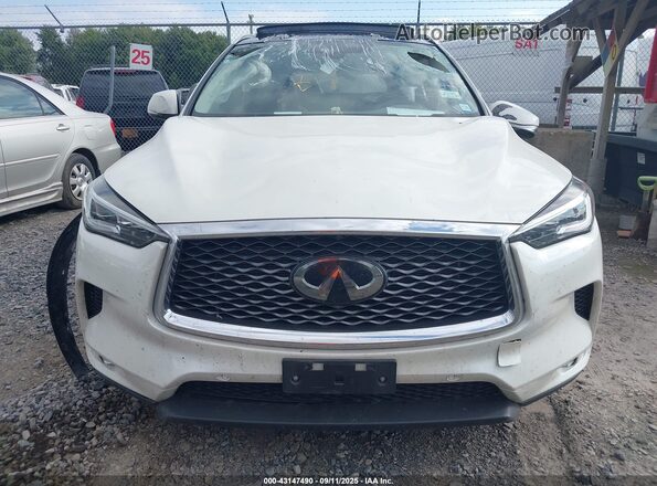 3PCAJ5M32LF101436 2020 INFINITI QX50 White Widok wnętrza z tyłu