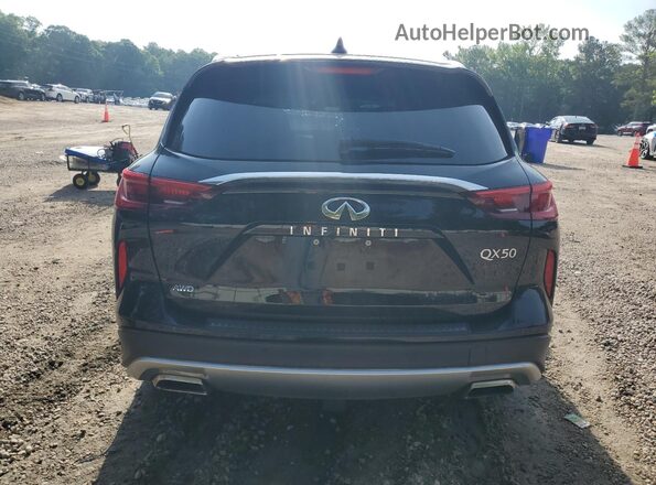 3PCAJ5M34LF116049 2020 INFINITI QX50 Black Widok z tyłu