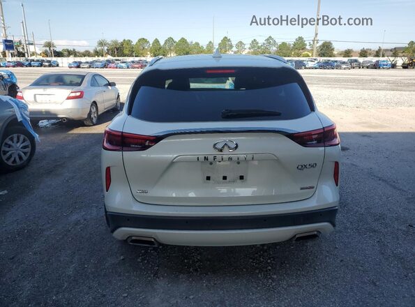 3PCAJ5M35LF104511 2020 INFINITI QX50 White Vista trasera