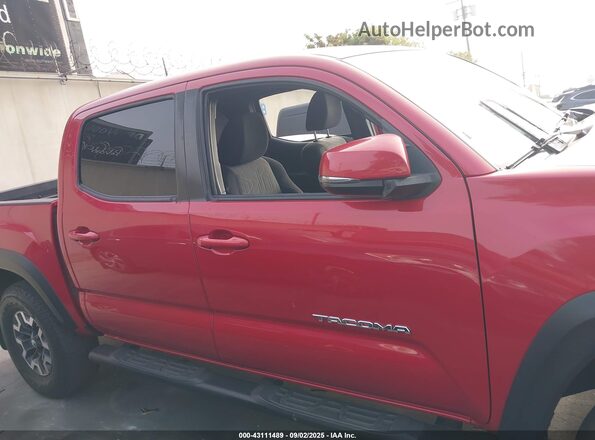 3TMAZ5CN0LM137472 2020 TOYOTA TACOMA Red Widok wnętrza z tyłu
