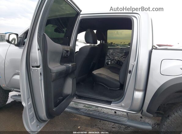 3TMCZ5AN7MM413496 2021 TOYOTA TACOMA Silver Widok naklejki z numerem VIN