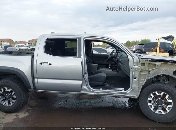 3TMCZ5AN7MM413496 2021 TOYOTA TACOMA Silver Widok wnętrza 360 stopni
