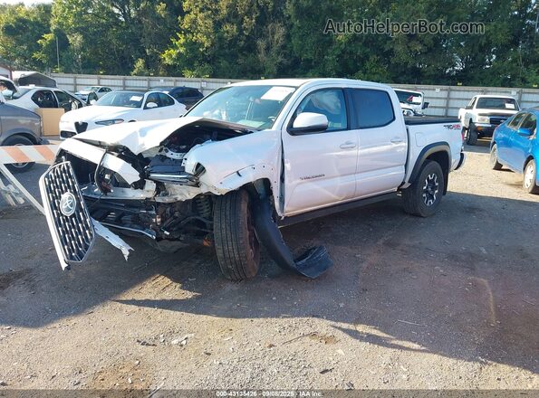 3TMCZ5AN8LM320906 2020 TOYOTA TACOMA White Vista tres cuartos delantera izquierda