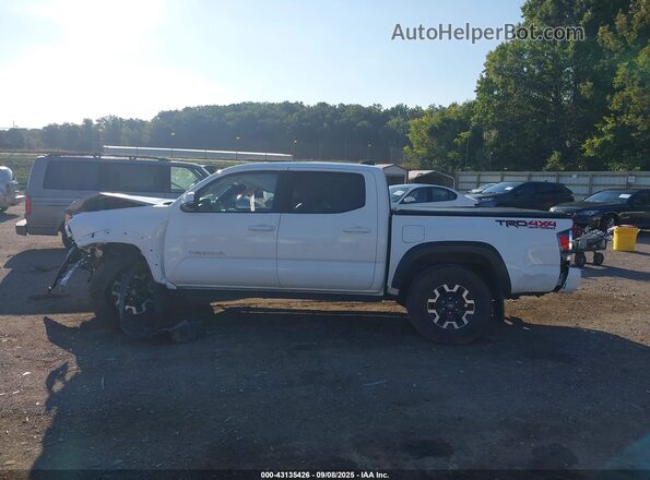 3TMCZ5AN8LM320906 2020 TOYOTA TACOMA White Vista interior trasera