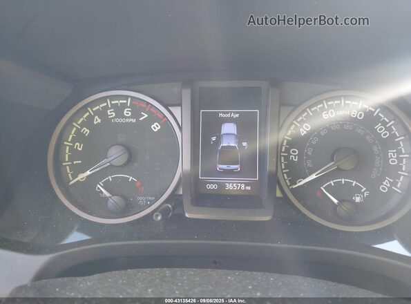 3TMCZ5AN8LM320906 2020 TOYOTA TACOMA White Vista de los asientos traseros