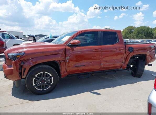3TMKB5FN9SM035400 2025 TOYOTA TACOMA Orange Панорамний вид салону 360°