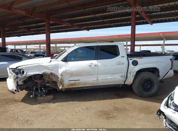 3TMLB5JN0RM062071 2024 TOYOTA TACOMA White უკანა სალონის ხედი