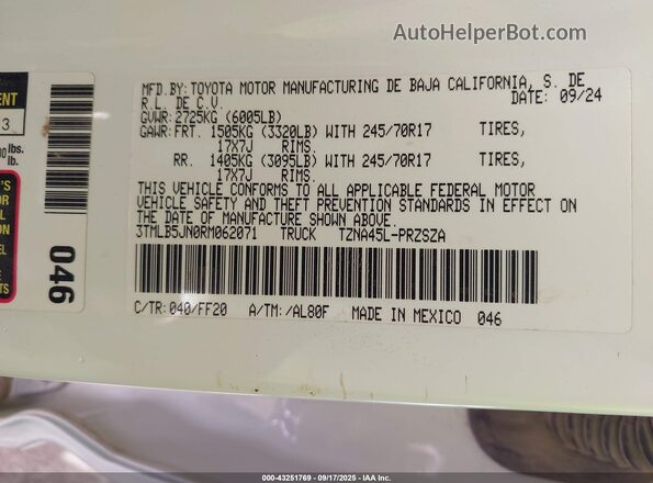 3TMLB5JN0RM062071 2024 TOYOTA TACOMA White ძრავის განყოფილების ხედი