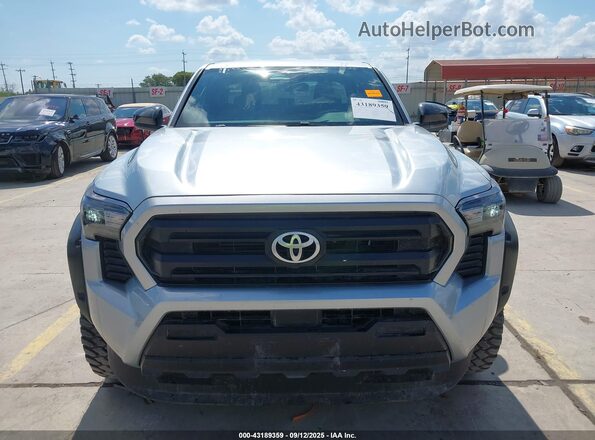3TYKD5HN5RT009771 2024 TOYOTA TACOMA Silver Սարքավորումների վահանակի տեսք
