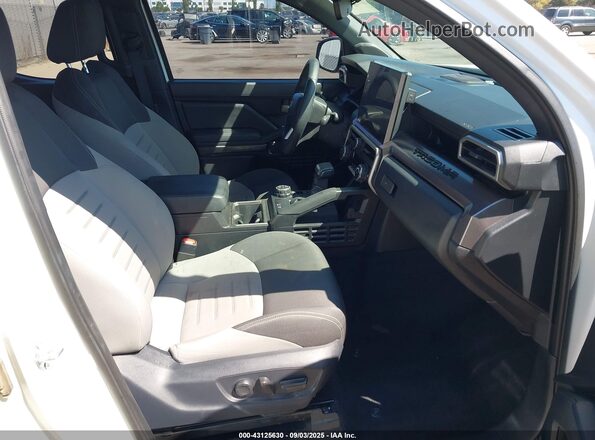 3TYLC5LN7RT011830 2024 TOYOTA TACOMA HYBRID Белый Вид салона спереди