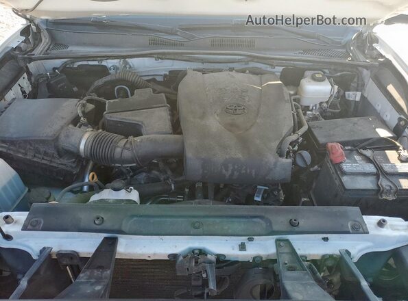 3TYSZ5AN0PT122391 2023 TOYOTA TACOMA White Vista interior trasera