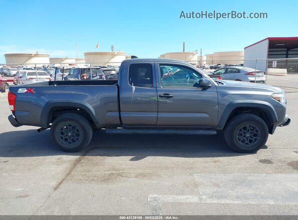 3TYSZ5AN9LT004379 2020 TOYOTA TACOMA Gray Vista interior trasera
