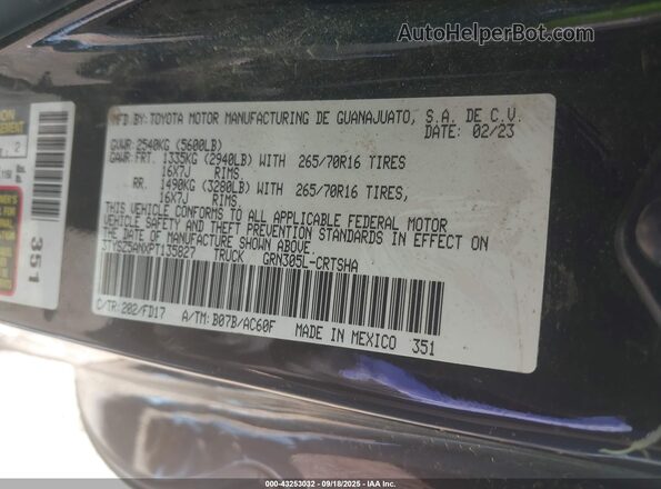 3TYSZ5ANXPT135827 2023 TOYOTA TACOMA Black Vista del compartimento del motor