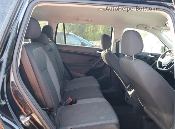 3VV0B7AX0JM019615 2018 VOLKSWAGEN TIGUAN Black 