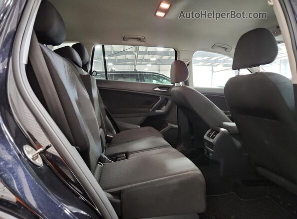 3VV0B7AX2LM033406 2020 VOLKSWAGEN TIGUAN Черный Вид задней части салона