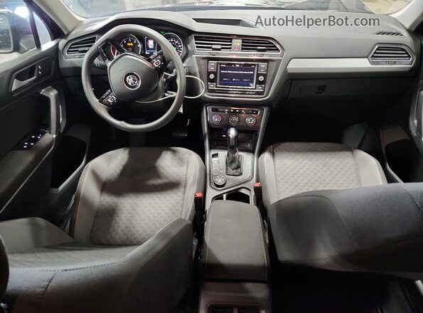 3VV0B7AX2LM033406 2020 VOLKSWAGEN TIGUAN Черный Вид панели приборов