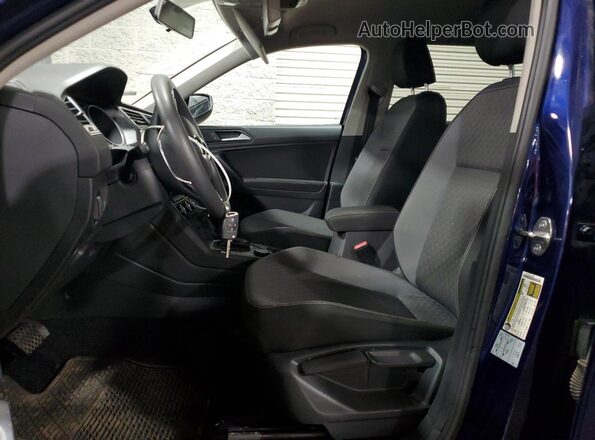 3VV0B7AX4MM047955 2021 VOLKSWAGEN TIGUAN Blue Front interior view