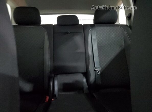 3VV0B7AX4MM047955 2021 VOLKSWAGEN TIGUAN Blue Rear seats view