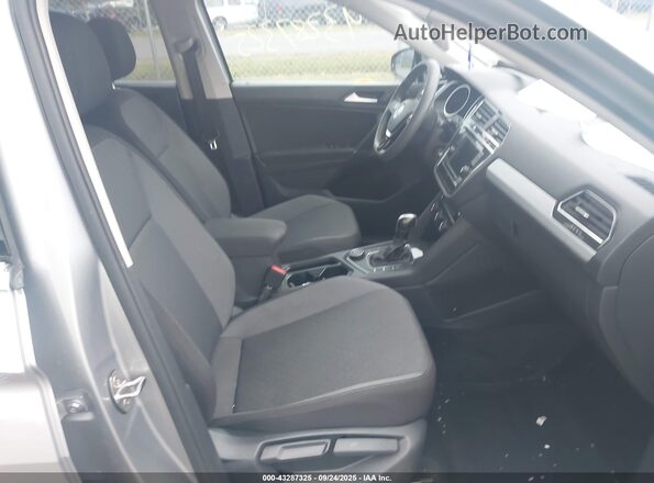 3VV0B7AX5LM142734 2020 VOLKSWAGEN TIGUAN Silver Вид салону спереду