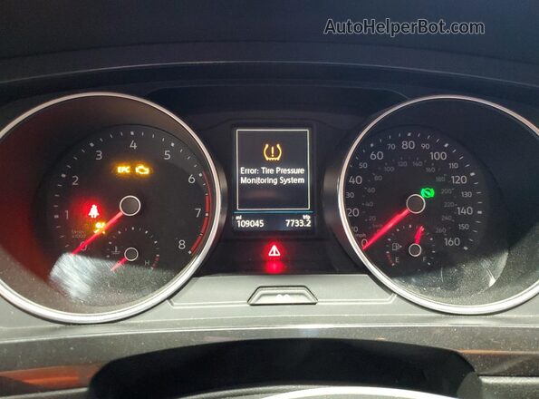 3VV0B7AX7JM089547 2018 VOLKSWAGEN TIGUAN Orange 