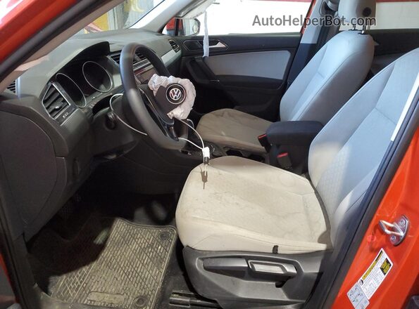 3VV0B7AX7JM089547 2018 VOLKSWAGEN TIGUAN Orange 