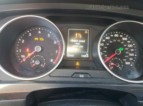 3VV1B7AX1JM030319 2018 VOLKSWAGEN TIGUAN Серый 