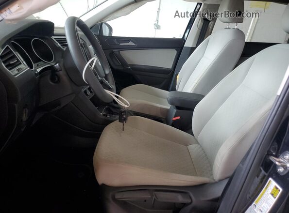 3VV1B7AX6JM023799 2018 VOLKSWAGEN TIGUAN Black 