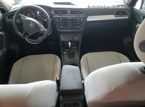 3VV1B7AX6JM023799 2018 VOLKSWAGEN TIGUAN Black 