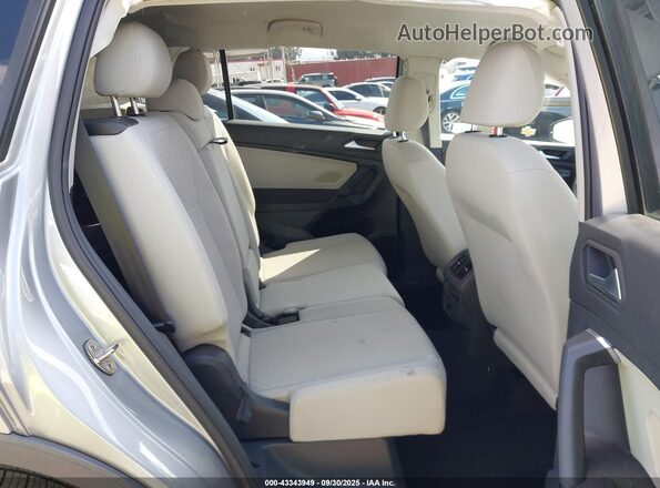 3VV1B7AX9KM195455 2019 VOLKSWAGEN TIGUAN Silver Widok naklejki z numerem VIN