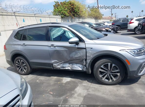 3VV1B7AX9NM042224 2022 VOLKSWAGEN TIGUAN Серый Вид задней части салона