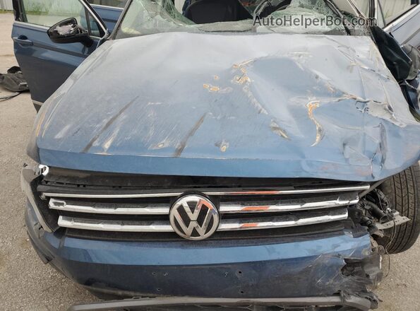 3VV2B7AX0LM035194 2020 VOLKSWAGEN TIGUAN Blue ძრავის განყოფილების ხედი