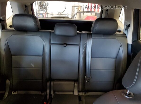 3VV2B7AX3KM049895 2019 VOLKSWAGEN TIGUAN Gray Widok tylnych siedzeń