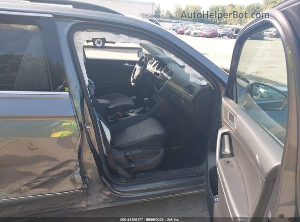 3VV2B7AX4LM044125 2020 VOLKSWAGEN TIGUAN Gray Вид салону спереду