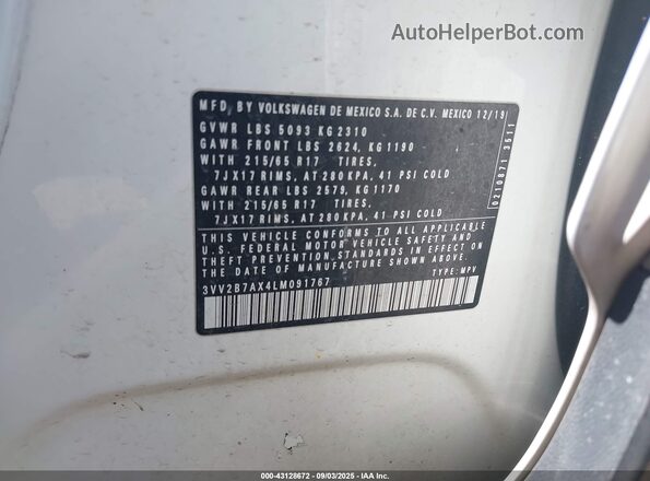 3VV2B7AX4LM091767 2020 VOLKSWAGEN TIGUAN White Vista del compartimento del motor