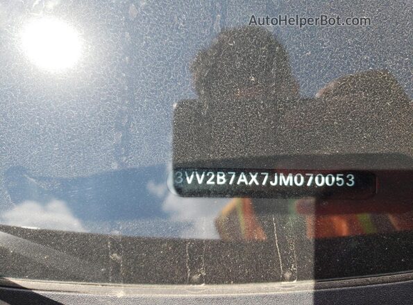 3VV2B7AX7JM070053 2018 VOLKSWAGEN TIGUAN Orange 