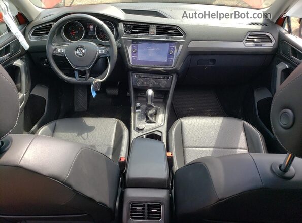 3VV2B7AX7JM070053 2018 VOLKSWAGEN TIGUAN Orange 